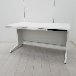 【定番の人気シリーズ!広々としたワークスペースで使いやすい!】■オカムラ(okamura)製 ADVANCE(アドバンス)シリーズ 平デスク 平机 引き出し付き W1400㎜ ■ホワイト