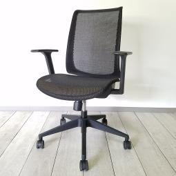 【ロット入荷】デザイン性高い井上金庫のメッシュハイバックチェアが入荷！中古　ブラック　メッシュ　肘付き　OAチェア　オフィスチェア　SPNチェア　事務椅子