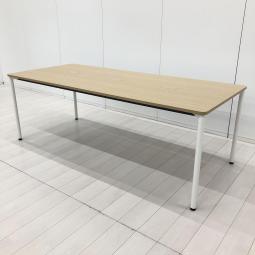 【4～6名様でのご利用にオススメ！幅2100×900㎜　応接用・会議室や休憩スペースにも！】■イトーキ（itoki）製　DD/DCシリーズ　ミーティングテーブル　■配線ボックス付き　■カラー 天板：木目調ナチュラル　脚：シルバー【ABW商材】【関東倉庫在庫品】【弊社使用欄：A01088396】