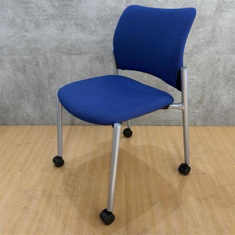【中古】8147シリーズ  オカムラ（okamura） スタッキングチェア