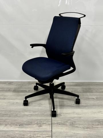 【中古】M4 樹脂 CRS-G2201B コクヨ（KOKUYO） 肘付ハイバックチェア