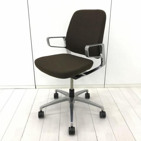 【中古】レヴィ  イトーキ（ITOKI） ミーティングチェア