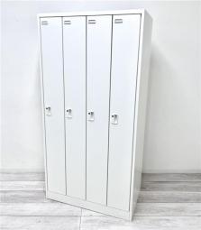 【定価約10万円】【衣類や貴重品の管理に便利な4人用ロッカー！】■オカムラ/FZタイプ　■4人用ロッカー　ホワイト　■シリンダー錠