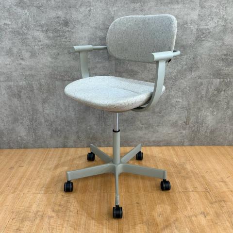 【中古】バーテブラⅢチェア KG-825CD-L4H9 イトーキ（ITOKI） 肘無ローバックチェア