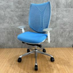 オカムラ製のオフィスチェア(事務椅子)/可動肘付きハイバック/サブリナシリーズ】が入荷いたしました！　＊良品を格安で！「オフィスバスターズ福岡南店」は、福岡を拠点として、全国へ中古オフィス用品・オフィス家具を提供しております。