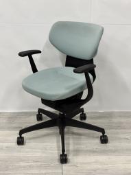滅多に見ないラテラルタイプのイングが入荷しました！！　コクヨ　イング〈ing〉　※愛知※名古屋※豊田※三重