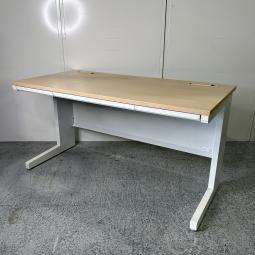 【配線カバー不足】イナバ製　デュエナ　ナチュラル　W1400xD700xH720サイズ　幅1400で図面などの書類も広げやすい！　技術が詰め込まれたホワイトカラー！　平机 ！！