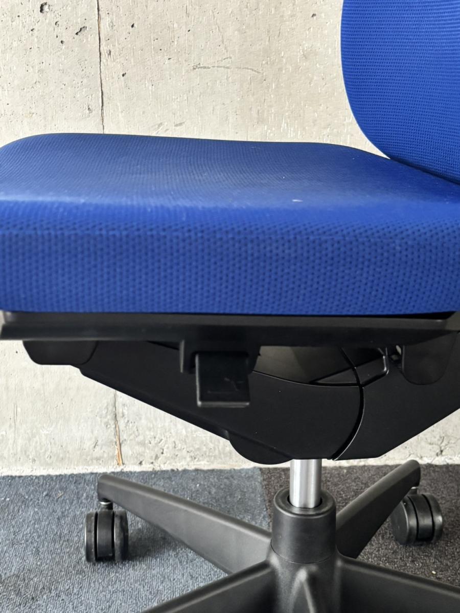 中古】ウィザード2 CRS-G1800F6 コクヨ/KOKUYO 肘無ローバックチェア