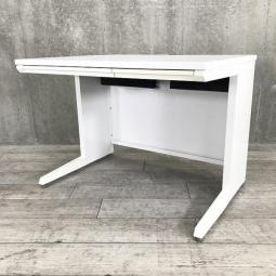 【定価約8万円】【幅1000㎜タイプのコンパクト事務机！人気のホワイト平机！】■オカムラ/アドバンス　■平机　■ホワイト　■W1000　D700　H720