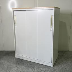 【スライド引き戸だから開閉スペースに困りません! 取っ手が大きく開閉しやすい!】■コクヨ(KOKUYO)製 エディア(EDIA)シリーズ 3枚引き違い書庫 ローキャビネット ■シリンダー錠 ■ホワイト