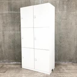 【鍵の持ち運び要らずで便利に使える！多人数使用で空間を有効活用できる6人用ロッカー！】■コクヨ（KOKUYO）製　エディア（EDIA）シリーズ　6人用パーソナルロッカー　W900×D450×H1820㎜　■コンセント付　■ダイヤル錠　■ホワイト