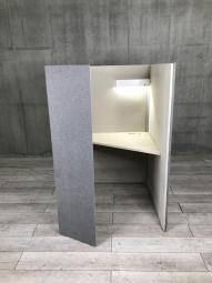 【右開口】【ワーカーの集中を高める省スペースなワークブース！高さ1520mmタイプ】■オカムラ(okamura)製　ドレープシリーズ（drape） 　テトラタイプ　1人用ブース 　ソロワークブース（W1000/D1200/H1520）　■色： ダークグレー（内側ベージュ）　■ライトつき【ABW商材】
