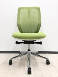 【新感覚のオフィスシーティング！まるで手を添えて包み込まれるような優しい座り心地！】■オカムラ　シルフィーチェア　ライムグリーン　ホワイトボディ　ハイバック　ハンガー付　ポリッシュ脚【Okamrua　Sylphy】 ★
