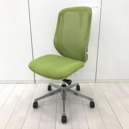 【8月7日入荷予定】【前傾チルト機能付き】【オカムラ製品で最も人気を集める高機能チェア！】■オカムラ(okamura)製　シルフィー(Sylphy)チェア　肘無ハイバック　背面メッシュ　■コートハンガー付き　■ライムグリーン×ホワイトシェル※愛知※名古屋※豊田※三重
