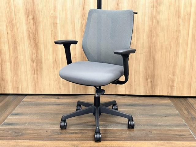 【中古】CG-M メッシュ  オカムラ（okamura） 肘付ローバックチェア