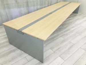 【倉庫在庫品】【固定席を持たない働き方に!今流行りのフリーアドレスデスク!!】■オカムラ製 プロユニットフリーウェイ ■6~8名様用 ■ナチュラル天板 ■シルバー脚 ■オフィスバスターズ豊中店 ※※