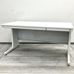 【シンプルで使いやすい！コクヨのスタンダードデスク！】

■コクヨ製　ピクサシリーズ　平机　W1400×D700×H720mm　ホワイト
■オフィスの新設・増員・レイアウト変更におすすめ！
■広々としたW1400サイズで、パソコン作業や書類を広げる業務も快適に行えます！【KOKUYO PIXA】
■愛知・岐阜・三重のお客様は是非岐阜店までお問い合わせください! WEBには記載しきれていない商品がございます。お探しの物も一緒にお探ししご提案いたします。