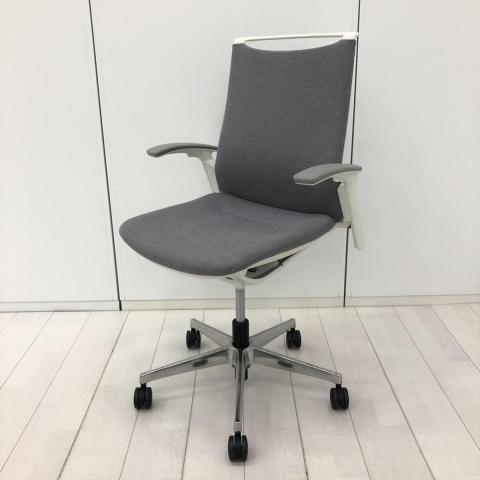 【中古】モード  オカムラ（okamura） 肘付ハイバックチェア