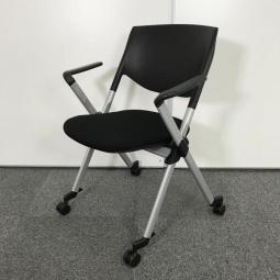 【ラスト１脚！】【在庫入替セール品】人気/おすすめ/レア　オカムラ製　リータ　ネスティング＆スタッキングチェア【A01036627】