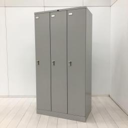 【ゆとりのある収納スペース！　衣類や個人の荷物の管理に3人用更衣ロッカー！増員にもオススメ！】■ウチダ(UCHIDA)製　NF型シリーズ　3人用ロッカー　更衣用ロッカー　W900×D515㎜　■グレー　■シリンダー錠【AD】