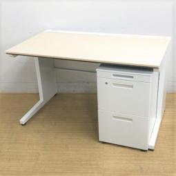 【1台限定！】【スペースを有効活用！　W1200㎜タイプの平机＋ワゴンセット！】　■コクヨ（KOKUYO）製　isシリーズ　平机　W1200ｍｍ　■引き出し無し　■ナチュラル　※ワゴンは在庫状況によって変動致します。
