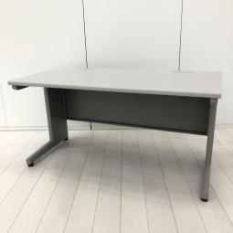 【コストパフォーマンス抜群のビジネスデスク！広く使える幅1400㎜のスタンダードな平デスクが入荷！】■イトーキ(ITOKI)製　CZシリーズ　平机　引き出し無し　幅1400㎜　■グレー【2608】【A01088682】