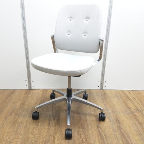 【中古】レヴィ KG-560SB-Z9T7 イトーキ（ITOKI） 肘無ローバックチェア