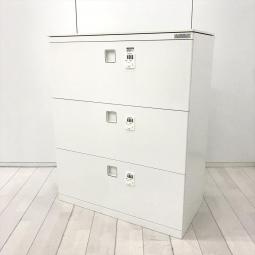 【オフィスの必需品！大容量の三段キャビネット】■オカムラ（okamura）製　レクトライン（Rectline）シリーズ　3段ラテラル　■W900×Ｄ450×Ｈ1120mm　■天板付き　■ホワイト/597866 オフィスバスターズ　水戸サテライト　水戸市、日立市、ひたちなか市、鹿嶋市、神栖市、牛久市、古河市、結城市、東海村、つくば市