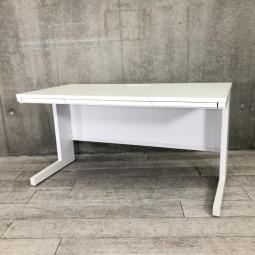 【8/18(火)入荷予定商品！】【ワークスペース充実！スタンダードなデザインで使いやすい！】■ウチダ(UCHIDA)製　スカエナ(SCAENA)シリーズ　平机　W1400×D700×H270 mm　■引き出し無し　■配線Sタイプ　■ホワイト