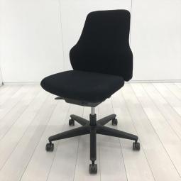 【在庫入替品】【シンプルなのに、座るとわかる“ちょうどよさ”！長時間でも快適！オフィスの定番チェア！】■コクヨ（KOKUYO）製　グーフォ（Gufo）チェア　肘無し　ローバック　■ブラック（T8）
