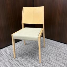 【54脚ロット入荷！】【木の暖かみあふれるチェアでオフィスに安らぎを！！！】SOGO家具　木製家具　スタッキングチェア