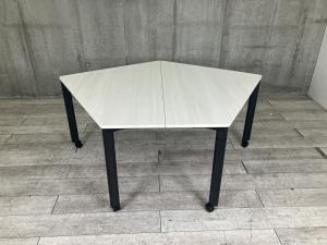【スタイリッシュなデザイン！幅広いワークスペース！】　■ウチダ（UCHIDA）製　コモンズシリーズ（COMMONS）　ミーティングテーブル　五角形テーブル　W1710mm　■キャスター付き　■木目ナチュラル【ABW商材】【関東倉庫在庫品】【弊社使用欄：A01079295】
