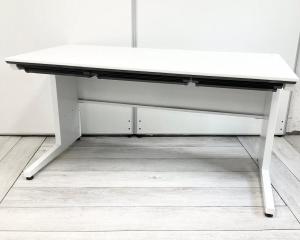 【上長席にもお勧めサイズのスタンダードデスク！コードダクトが配線しやすい！】■コクヨ　アイエス (iS) シリーズ　平机　引出付き　W1400　■ホワイト