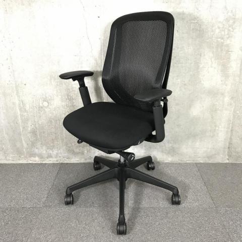 【中古】シルフィーメッシュ  オカムラ（okamura） 肘付ハイバックチェア