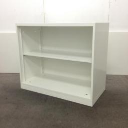 【在庫セール品：1台限定】（T8）■オカムラ(okamura)製　レクトラインシリーズ　オープン書庫　ローキャビネット　W900mm×D400mm×H760mm　■ベース付き　■ホワイト【オフィスの書類をスッキリ整理！視認性に優れたオープンキャビネット】