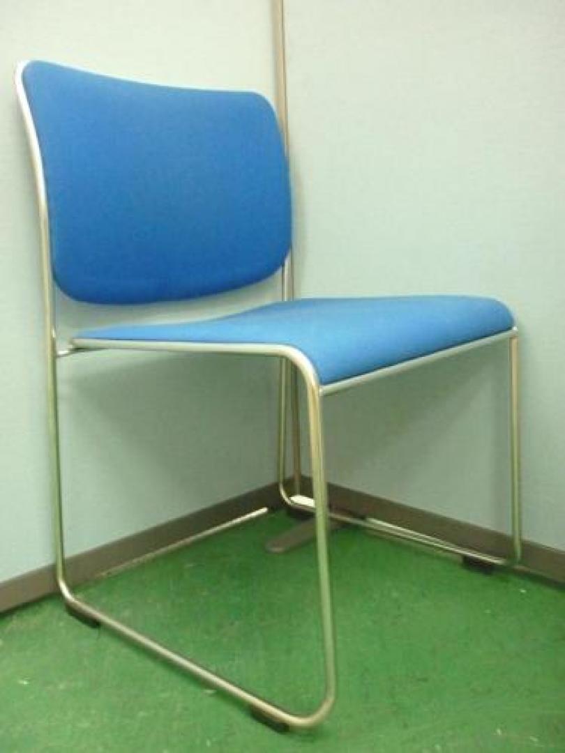 纏め買いできる今こそ！　4月23日現在、10脚ＯＫ！【会議チェア】
                                    中古
            