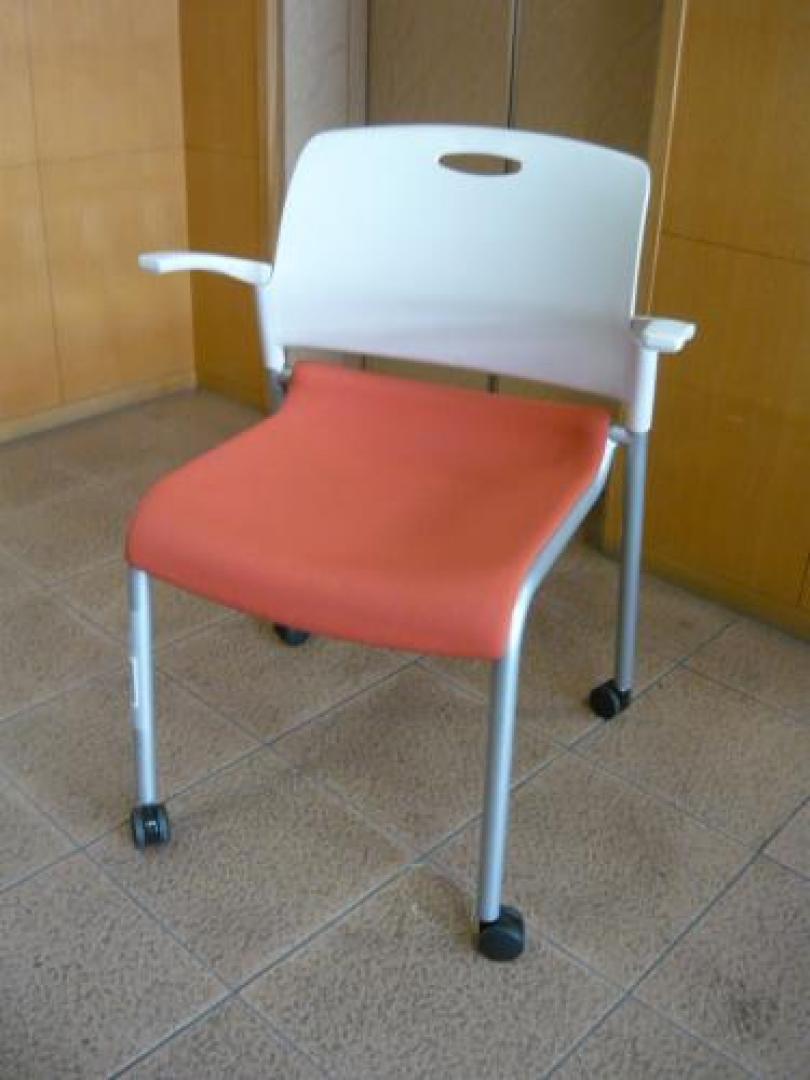 ■移動ラクラク　　ミーティングチェア！【会議チェア】
                                    中古
            