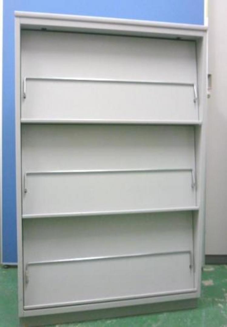 雑誌架　カタログやパンフレットの掲示と収納を一手に
                                    中古
            