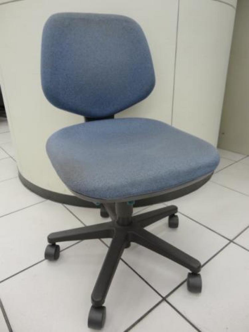 コクヨ製　バイオテックチェア　☆ローバック　☆肘なし【OAチェア】
                                    中古
            