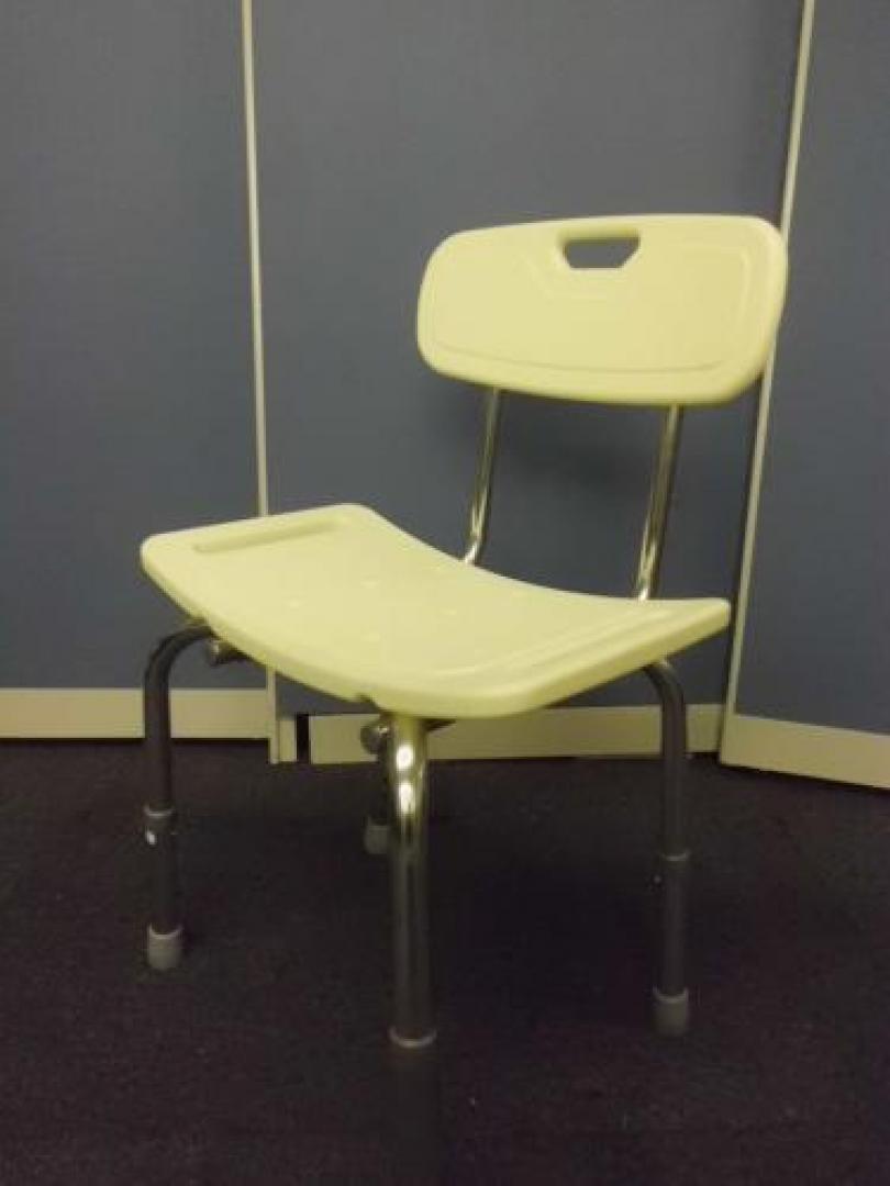 【福祉・介護用品】　背もたれ付きシャワーチェア　　■入浴用品
                                    中古
            