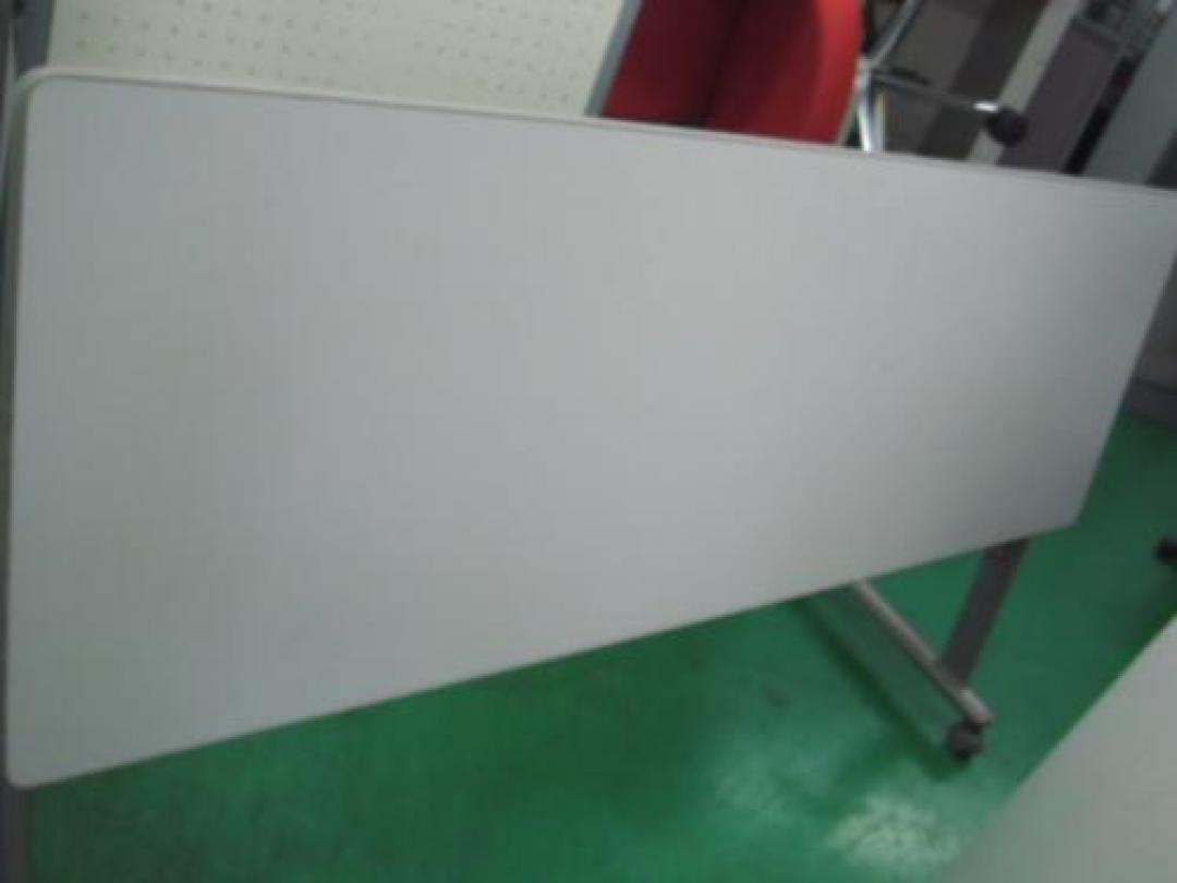 [訳あり]サイドスタックテーブル！[天板にキズ、へこみがあります]
                                    中古
            