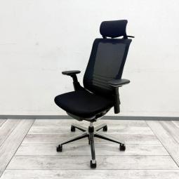 【法人様限定！来店予約で中古商品8％OFF！9月末まで　岐阜店】 【独自の「360°グライディング機構」で身体の動きにしなやかにフィット！】※インスパインの特徴を踏まえた表現

■コクヨ製　インスパインチェア　ハイバック　肘付き　ヘッドレスト付き　ブラック
■長時間のデスクワークやテレワークにもおすすめ！
■ヘッドレスト付きで首元までしっかりサポート！上質な座り心地を実現したハイグレードモデル！【KOKUYO INSPINE】