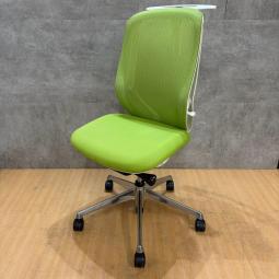 オカムラ製のオフィスチェア(事務椅子)/肘無しハイバック/シルフィシリーズ】が入荷いたしました！　＊良品を格安で！「オフィスバスターズ福岡南店」は、福岡を拠点として、全国へ中古オフィス用品・オフィス家具を提供しております。