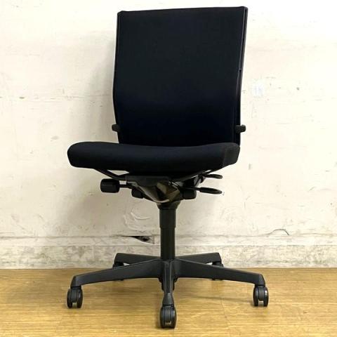 【在庫入替セール】オカムラ エスクード 肘無しチェア ハイバック クッションタイプ ランバーサポート付き ブラックを基調としたデザイン【愛知・名古屋・豊田・静岡・浜松】