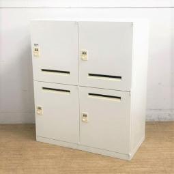 【定価約17万円】【オフィスに最適！使い勝手の良いダイヤル錠タイプの4人用メールロッカーの入荷です！】■オカムラ/レクトラインロッカー　■4人用更衣ロッカー　■ホワイト　■投函口あり　W900　D450　H1100