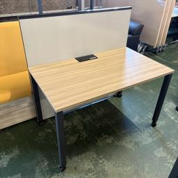 【中古】イトーキ アクトリンク JPP-1207HW-71 パーテーション付きデスク W1200×D735×H1170｜周囲からの視線を適度に遮るパネル付き！集中しやすいワークスペースを作れるデスク｜中古オフィス家具をお探しならオフィスバスターズ福岡博多店へお気軽にお問い合わせください！