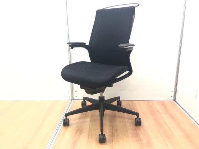 【中古】M4 樹脂  コクヨ（KOKUYO） 肘付ハイバックチェア