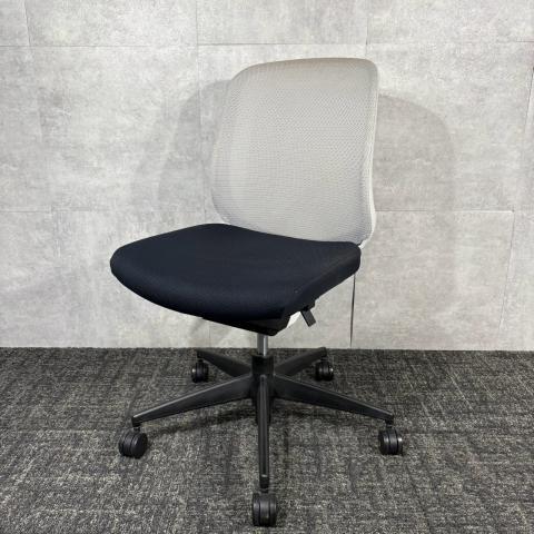 【中古】CRS-G2600E1 /コクヨ「シロッコ」の肘なしローバックチェアが複数入荷！背面メッシュ仕様で使いやすく、複数台まとめて揃えやすい中古オフィスチェア！/福岡で中古オフィス家具、オフィスチェアをお探しならオフィスバスターズ福岡博多店へお気軽にお問い合わせください！　#格安　#オフィスチェア