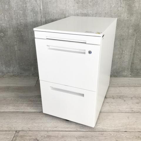 【訳アリ品】【在庫入れ替え】【デスク下の収納・書類管理に!使いやすさ抜群のキャスター付き3段ワゴン!!】 ■イトーキ(ITOKI)製 CZRシリーズ 3段ワゴン フリアド用 H650㎜ ■キャスター付 ■シリンダー錠 ■ホワイト ■付属品なし