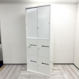 【法人様限定！来店予約で中古商品8％OFF！9月末まで　岐阜店】
【引き違い×4人用パーソナルロッカー！書類と個人収納を1台に集約！】

■オカムラ製　レクトラインシリーズ　引き違い書庫＋4人用パーソナルロッカー　W900×D450×H2300mm　ホワイト
■書類・ファイルの保管から社員の私物収納まで、これ1台でまとめて対応！
■省スペースで使いやすい引き違い書庫と4人分の個人収納を組み合わせ、オフィスの収納スペースを効率よく活用できます！【okamura Rectline】